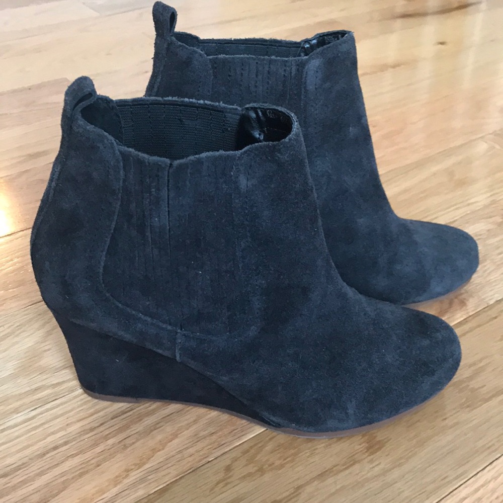 Dolce Vita Charcoal Bootie size 6.5